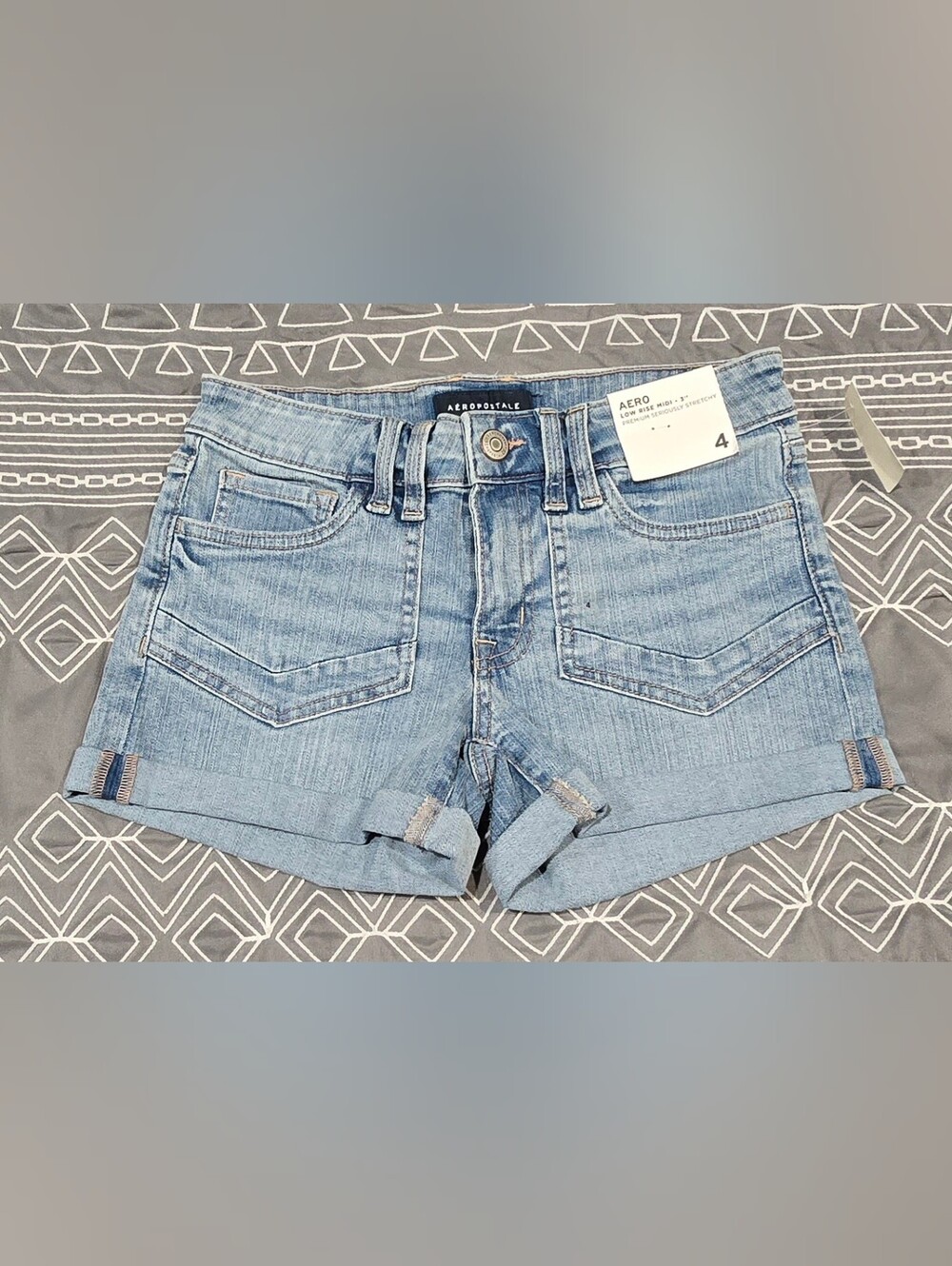 Aeropostale Low Rise Midi Denim Shorts Size 4